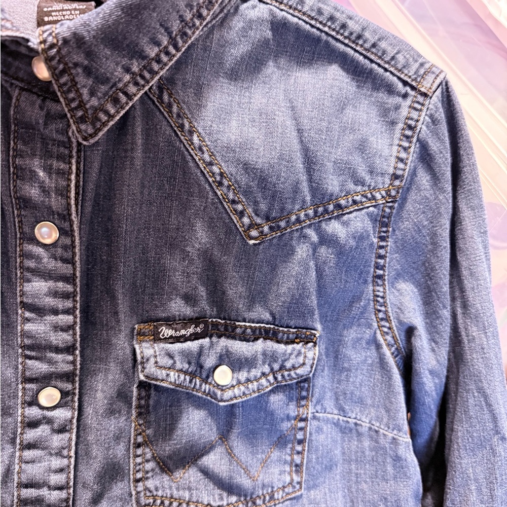 Wrangler Retro Denim Shirt Western Accents Pearl Snaps Excellent Used Condition - Picture 3 of 5